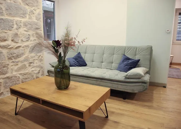 New Jakov & Niko Lägenhet *