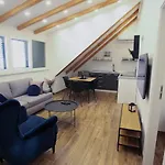 New Jakov & Niko Split